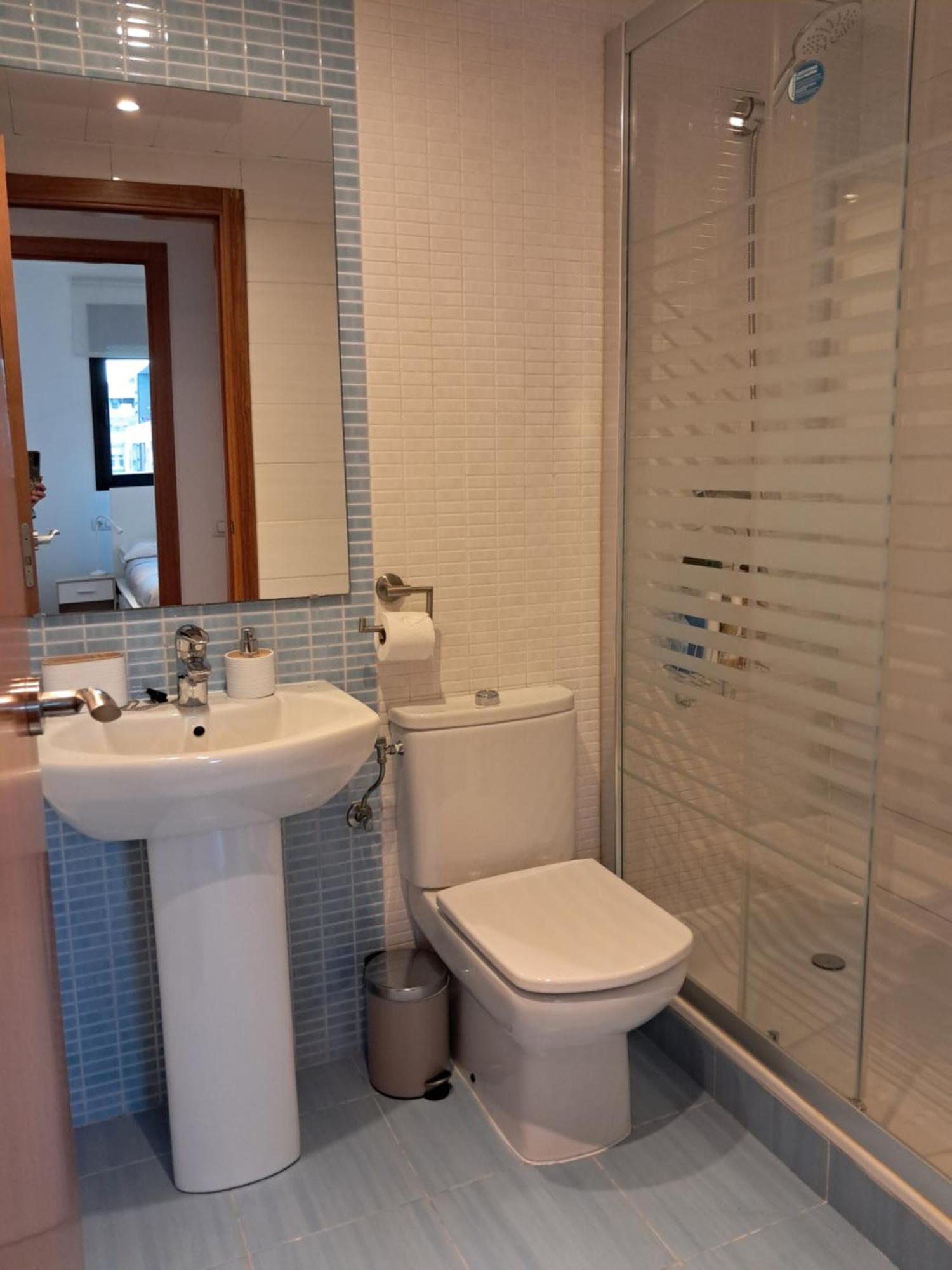Modern Apartment, With Parking, Close To The Beach!! Sant Adrià de Besòs Extérieur photo