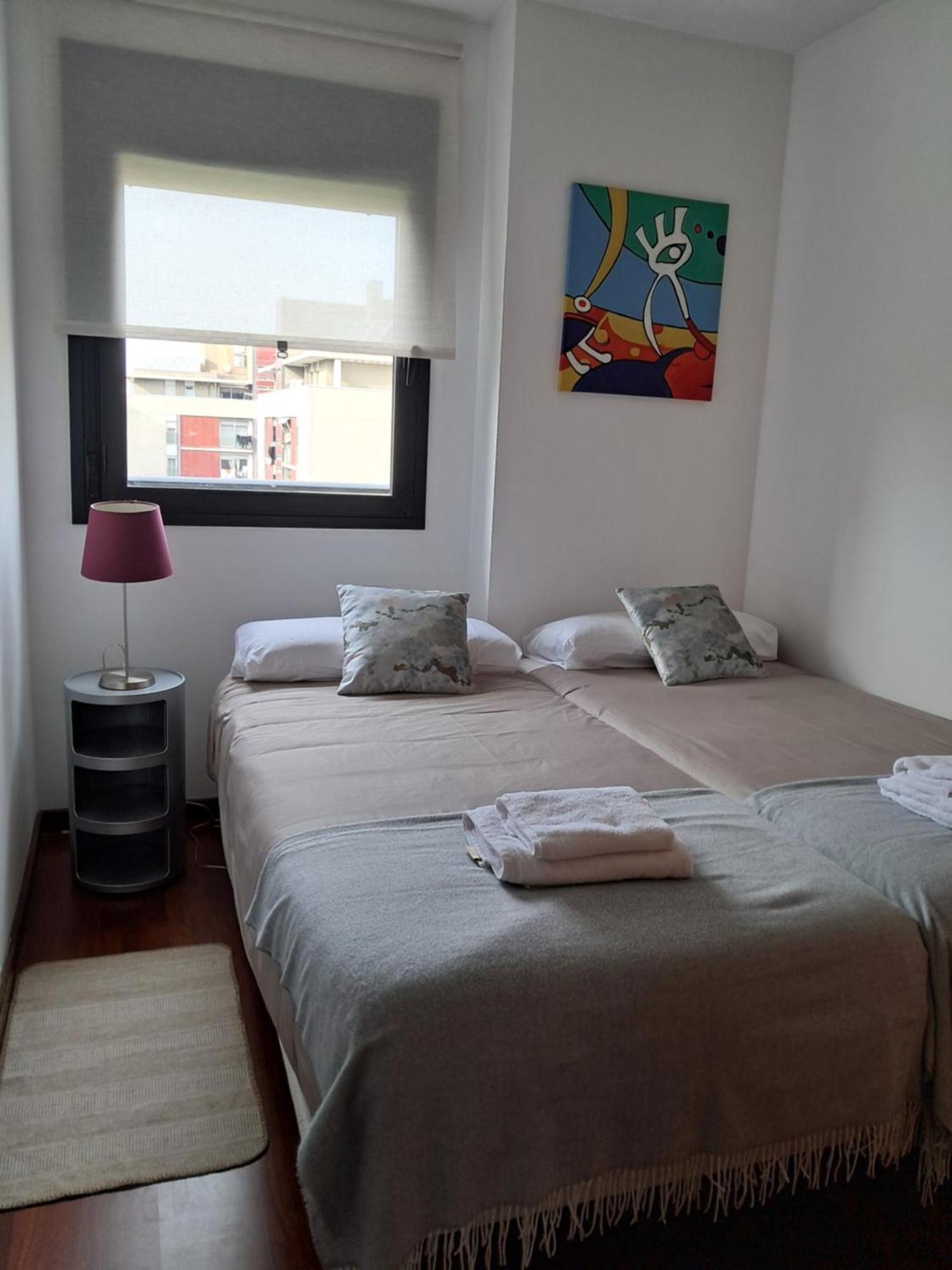 Modern Apartment, With Parking, Close To The Beach!! Sant Adrià de Besòs Extérieur photo
